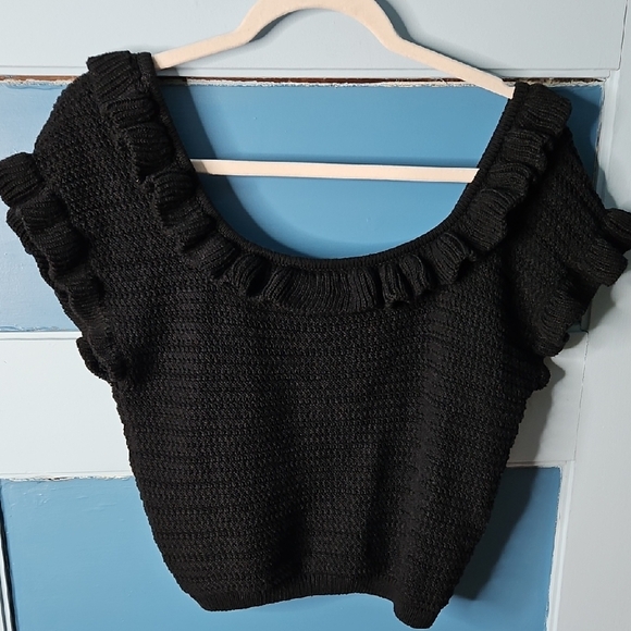 H&M Women's Black Ruffled Crochet Knit Top NWT XXL - Picture 5 of 11